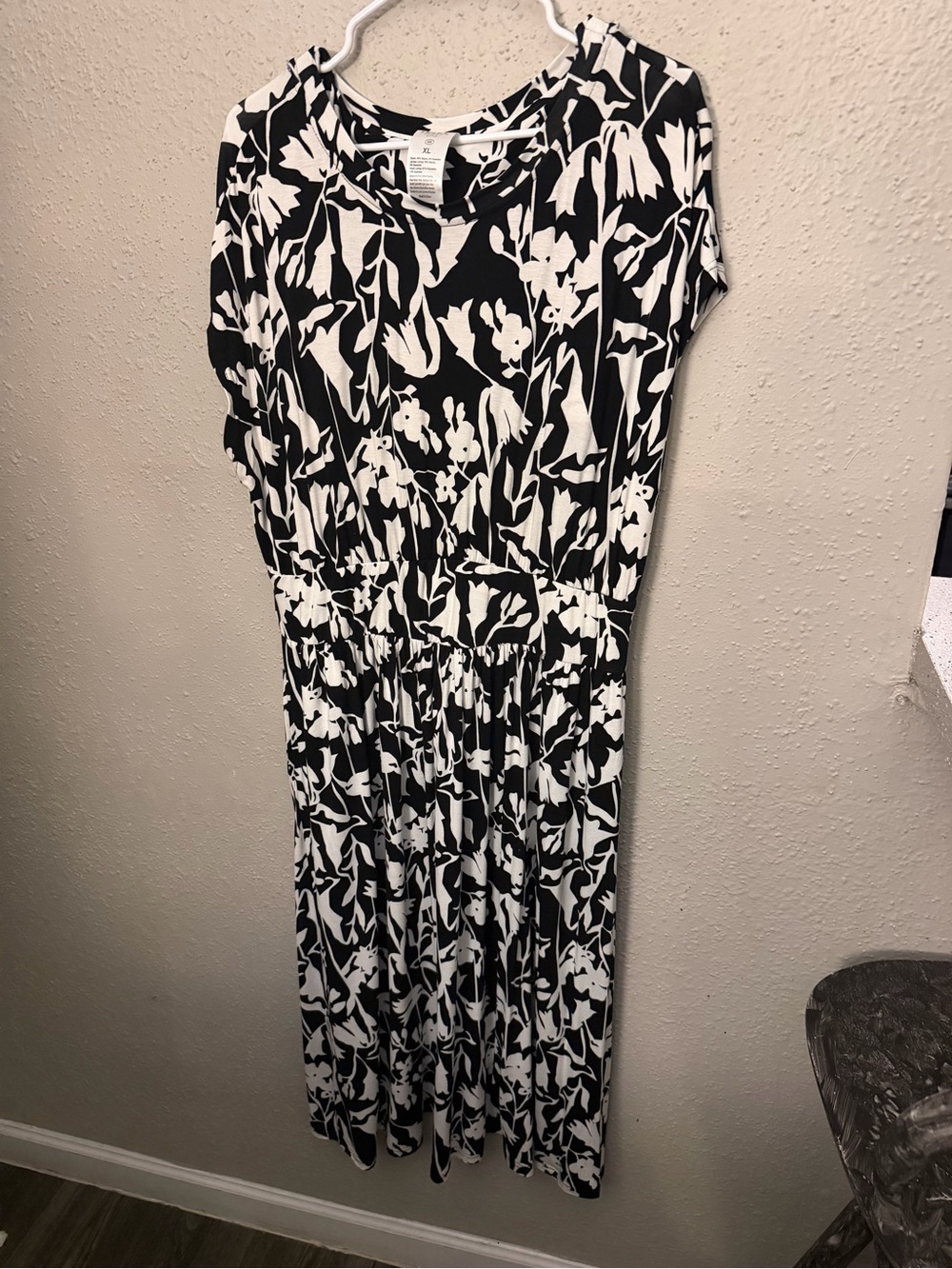 Serra Black and White Floral Maxi Dress